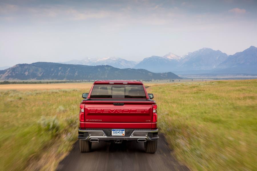  Chevrolet Silverado LTZ Z71 Crew Cab 2018 года  (фото 6 из 8)